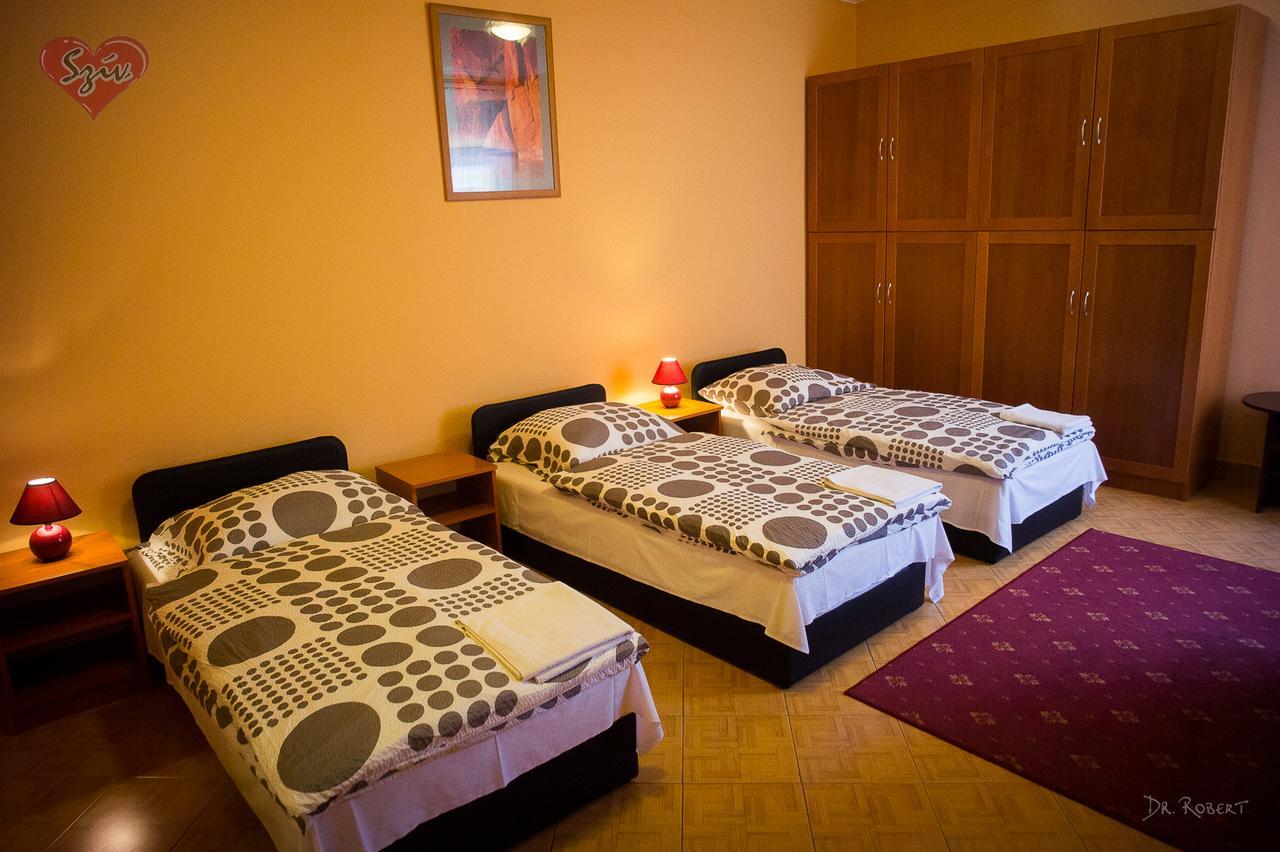 Civis Szallashely Debrecen Exterior photo