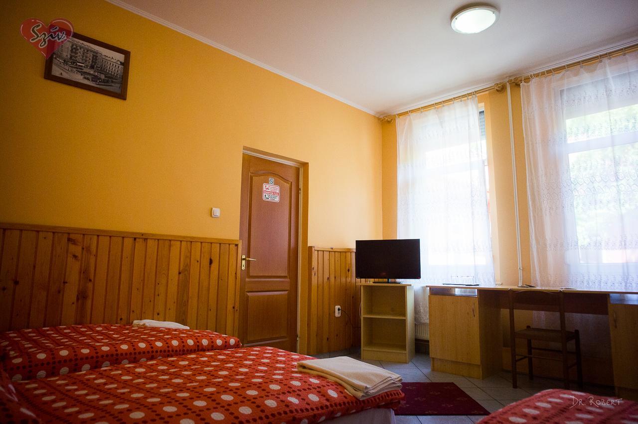 Civis Szallashely Debrecen Exterior photo